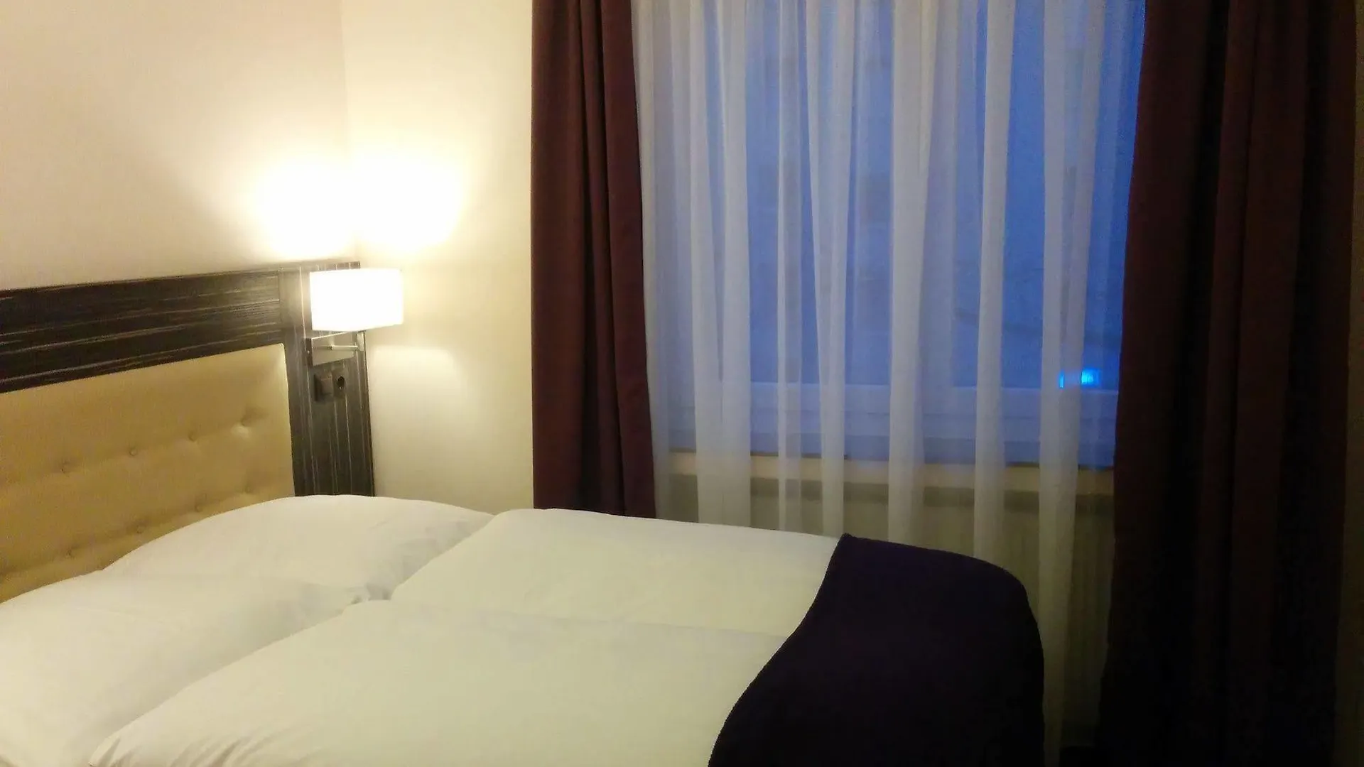 Hotel Famosa Düsseldorf Deutschland