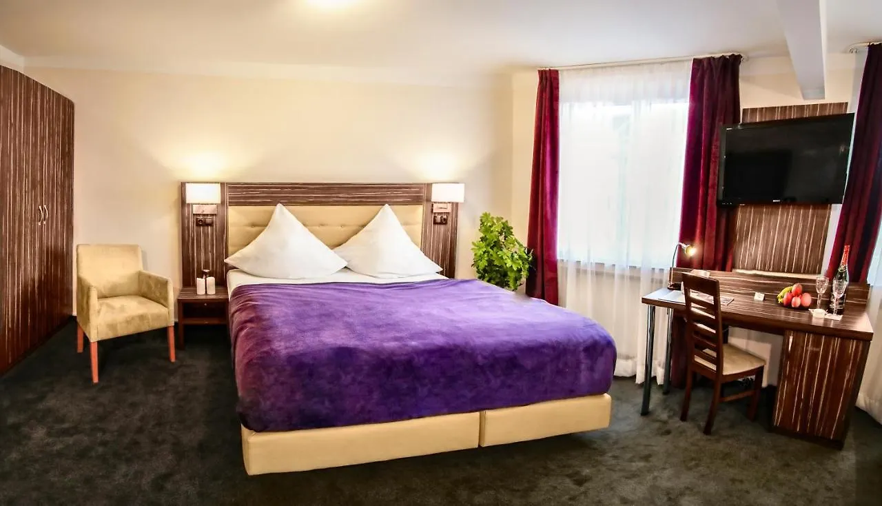 Hotel Famosa Düsseldorf