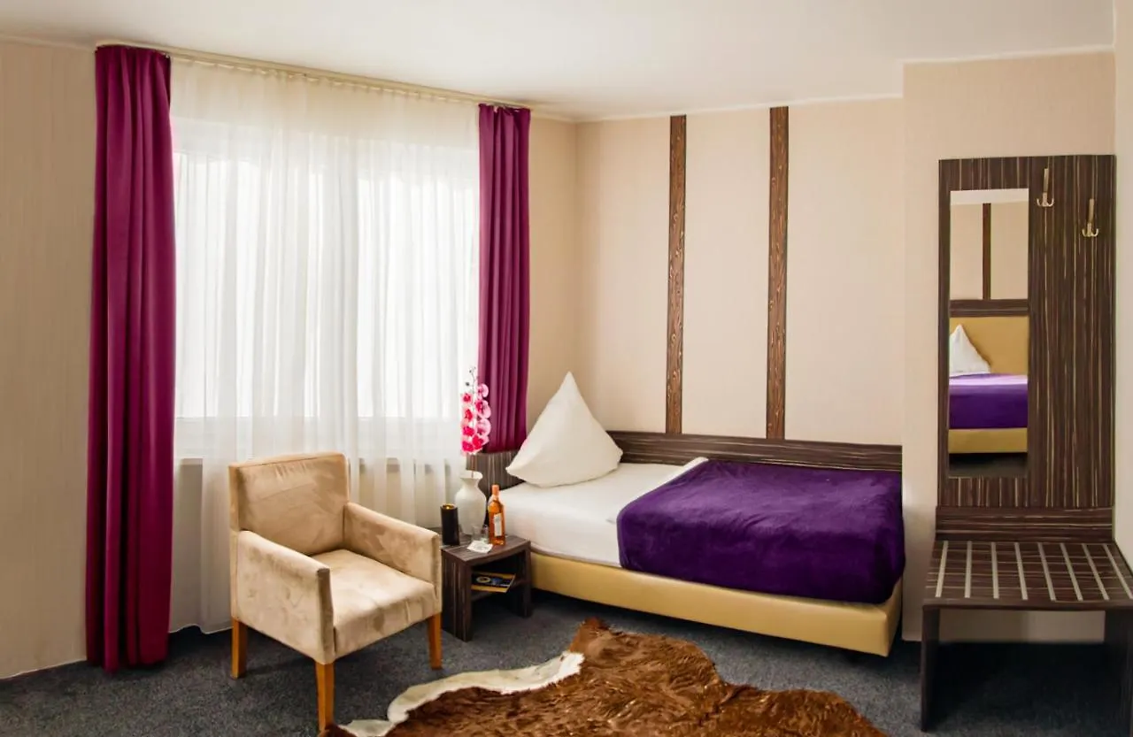 Hotel Famosa Düsseldorf